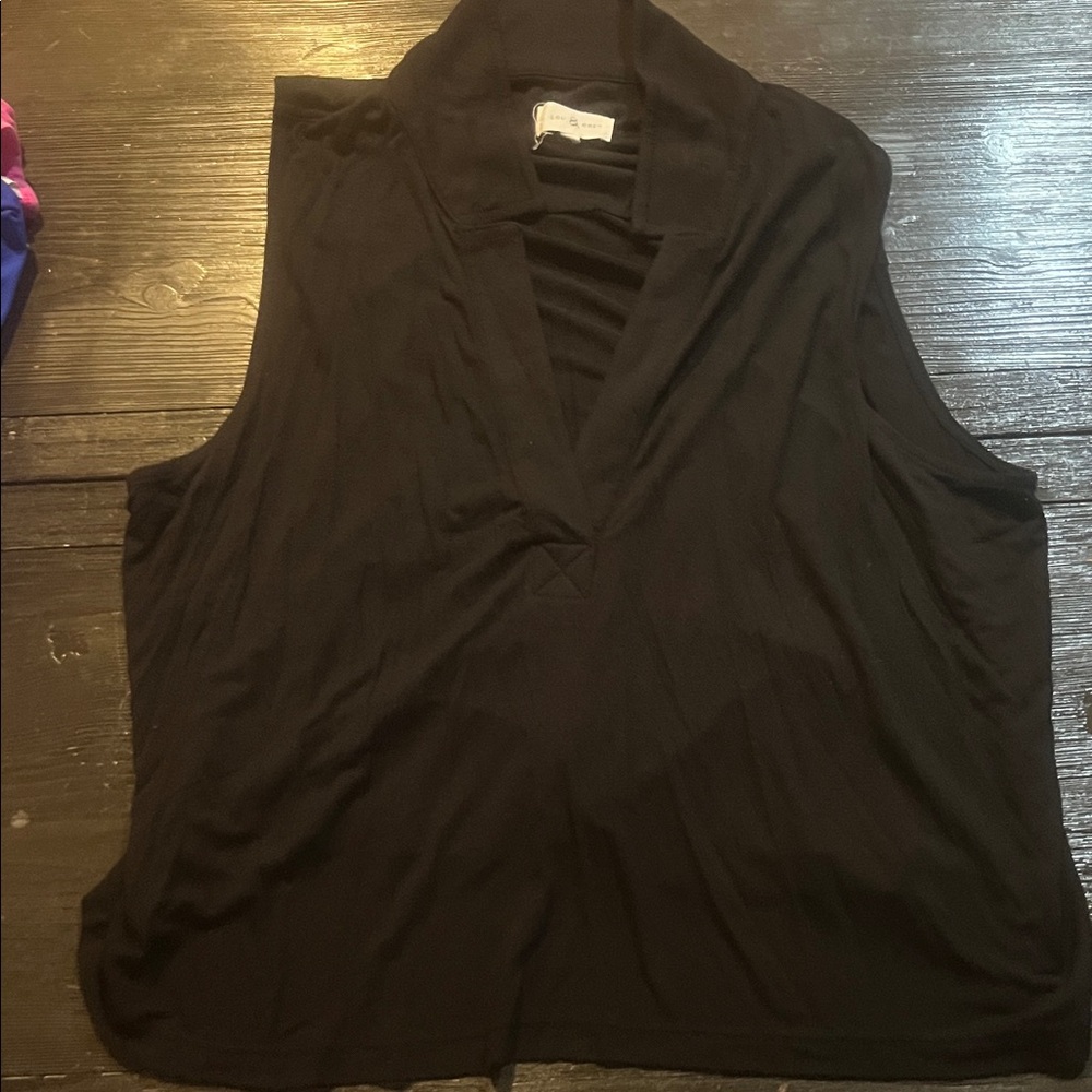 Lou & Grey Black Sleeveless Blouse
